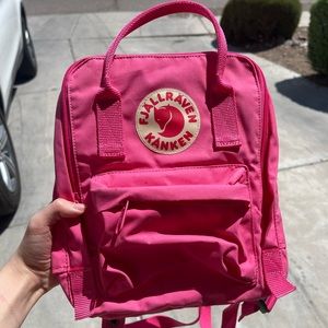 Pink Kanken mini